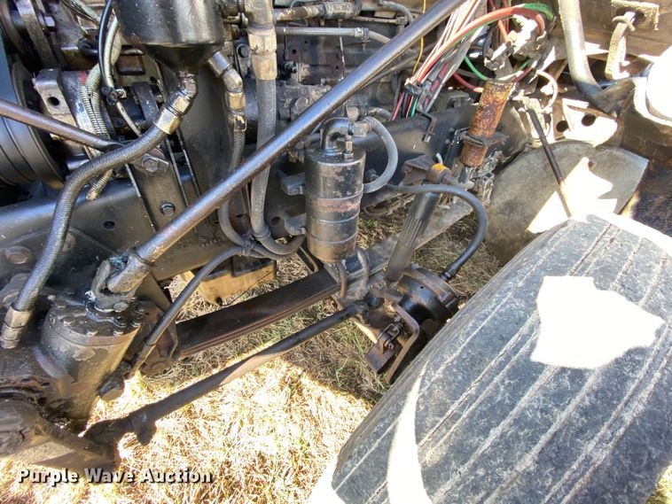 image for item HR9318 1986 Freightliner FLC  semi truck