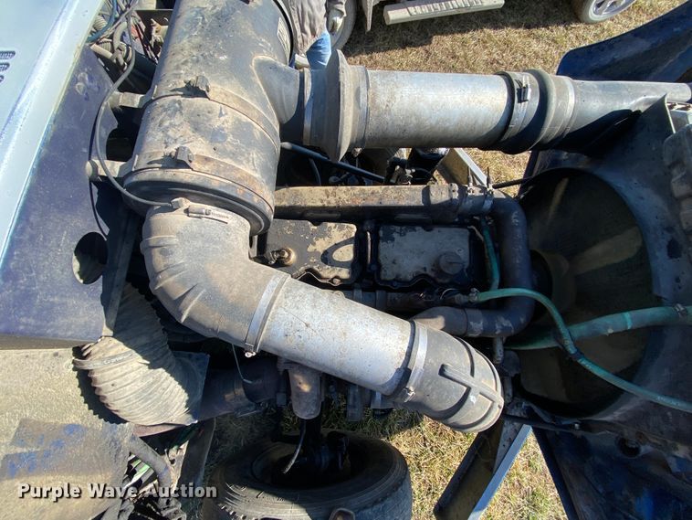 image for item HR9318 1986 Freightliner FLC  semi truck