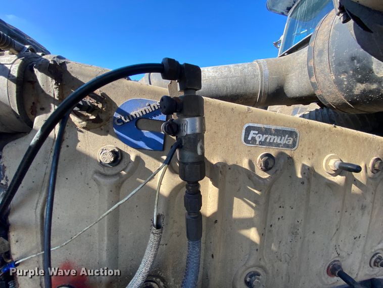 image for item HR9318 1986 Freightliner FLC  semi truck