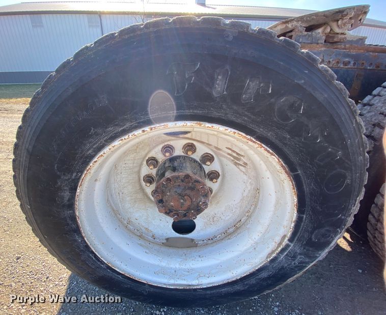 image for item HR9318 1986 Freightliner FLC  semi truck