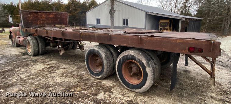 image for item HR9348 1959 Mack B61  semi truck with trailer