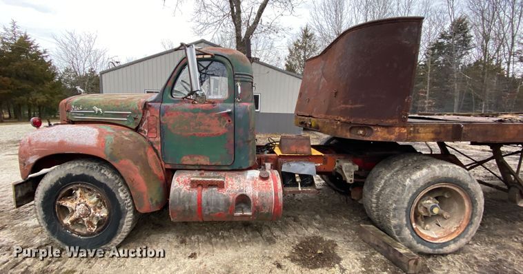 image for item HR9348 1959 Mack B61  semi truck with trailer