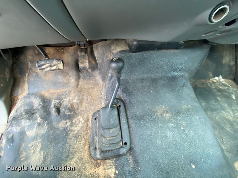 image for item HR9358 2005 Ford F550 XL Super Duty  bucket truck