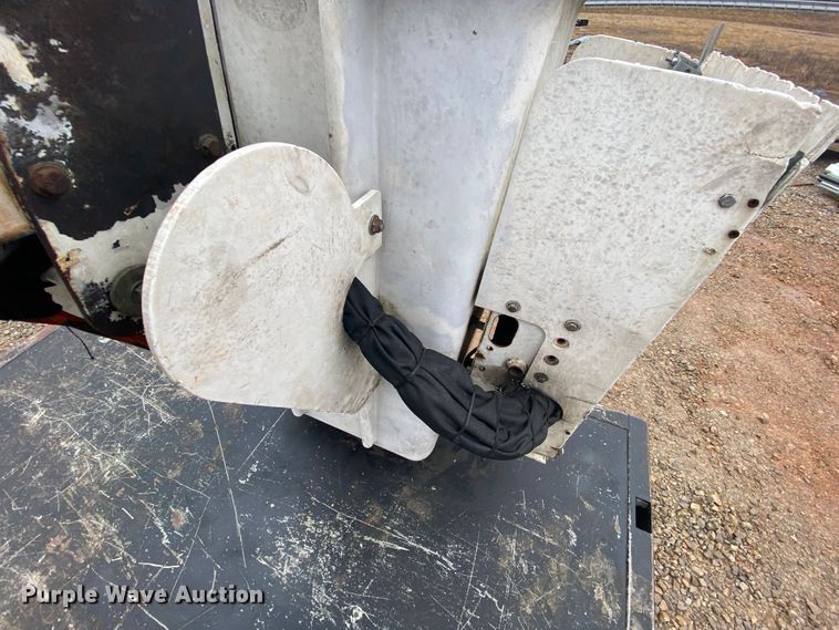 image for item HR9358 2005 Ford F550 XL Super Duty  bucket truck