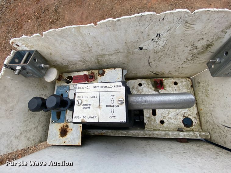 image for item HR9358 2005 Ford F550 XL Super Duty  bucket truck