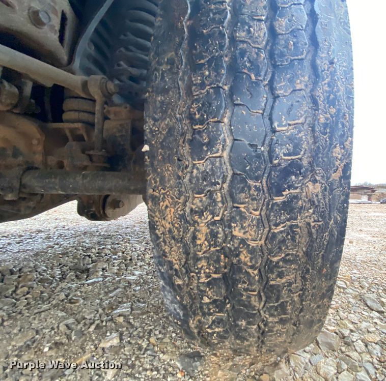 image for item HR9358 2005 Ford F550 XL Super Duty  bucket truck