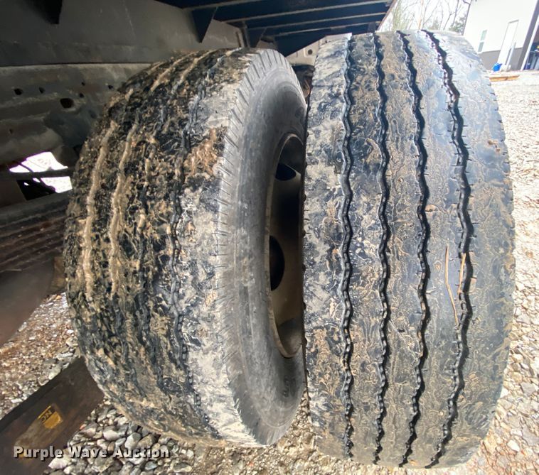 image for item HR9358 2005 Ford F550 XL Super Duty  bucket truck