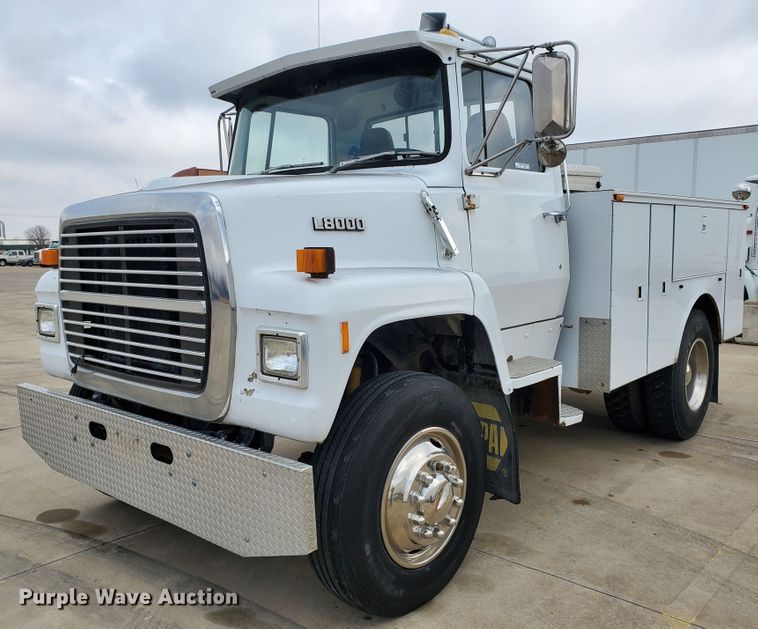 image for item HW9637 1987 Ford LN8000  utility / service truck
