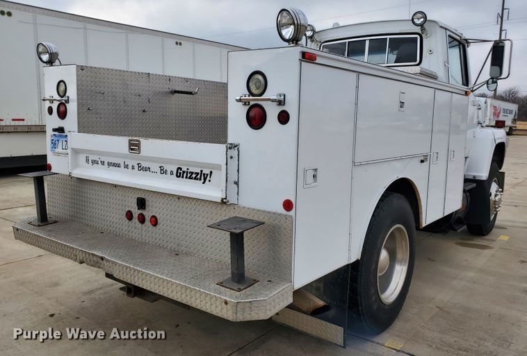 image for item HW9637 1987 Ford LN8000  utility / service truck