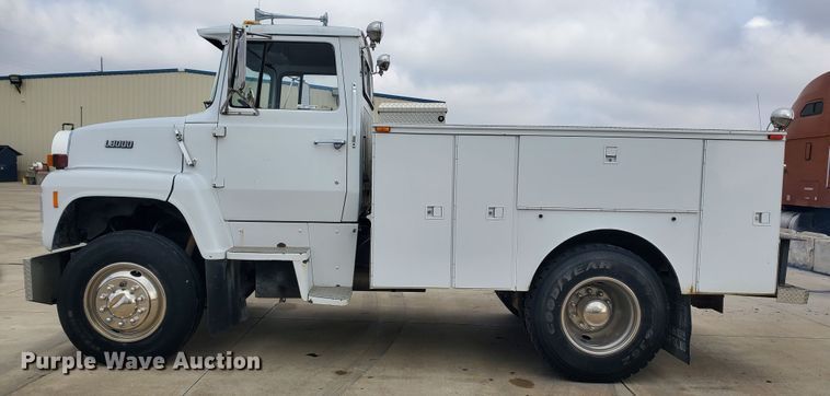 image for item HW9637 1987 Ford LN8000  utility / service truck