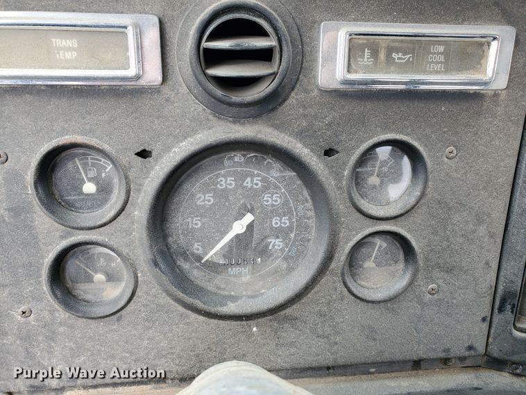 image for item HW9637 1987 Ford LN8000  utility / service truck