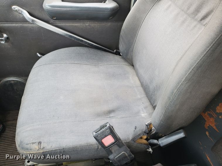 image for item HW9637 1987 Ford LN8000  utility / service truck