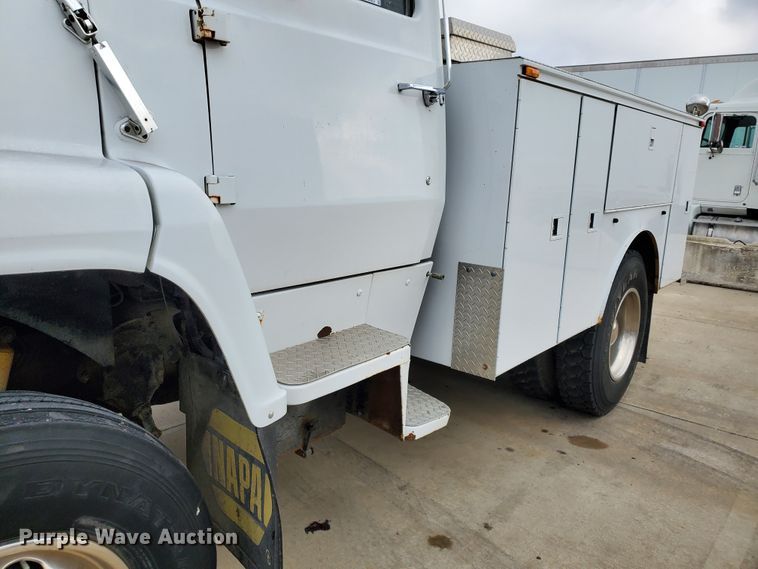 image for item HW9637 1987 Ford LN8000  utility / service truck