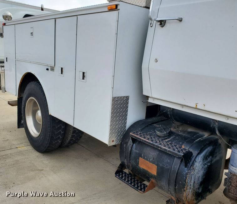 image for item HW9637 1987 Ford LN8000  utility / service truck