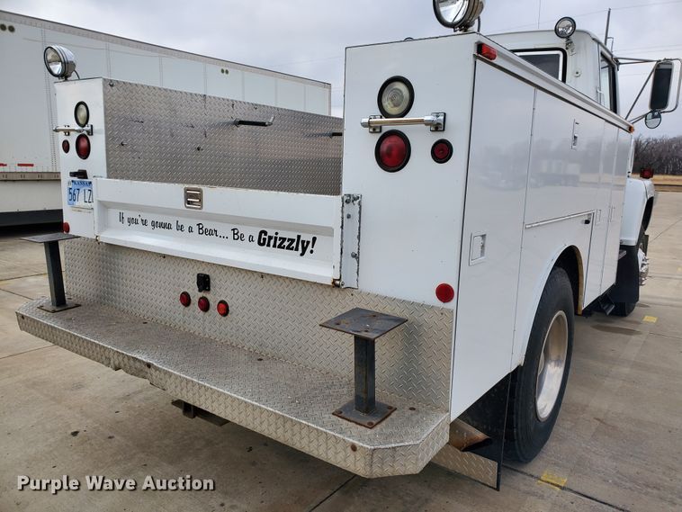 image for item HW9637 1987 Ford LN8000  utility / service truck