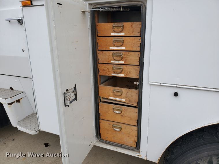 image for item HW9637 1987 Ford LN8000  utility / service truck