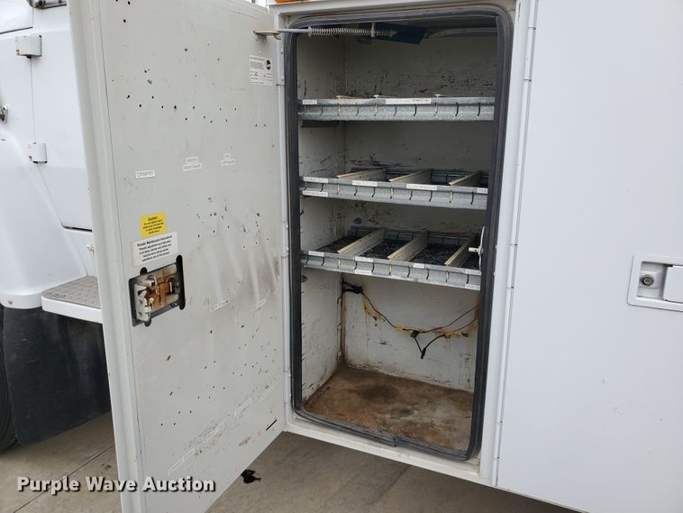 image for item HW9637 1987 Ford LN8000  utility / service truck