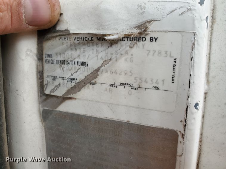 image for item HW9637 1987 Ford LN8000  utility / service truck