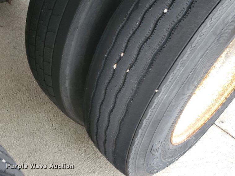 image for item HW9638 2000 Wabash Duraplate  dry van trailer