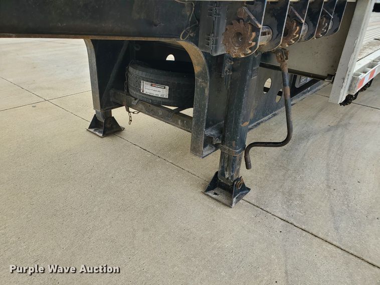 image for item HW9640 1998 Wabash  drop deck trailer