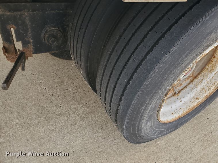 image for item HW9640 1998 Wabash  drop deck trailer