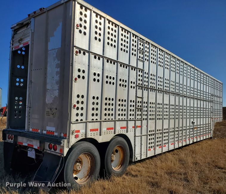 image for item HW9644 1988 Merritt livestock trailer