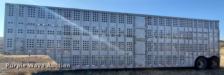 image for item HW9644 1988 Merritt livestock trailer