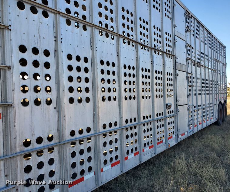 image for item HW9644 1988 Merritt livestock trailer