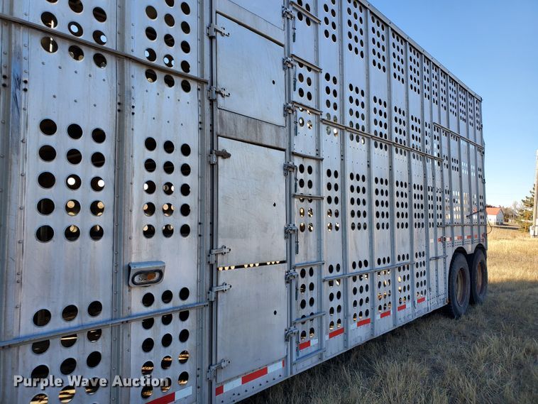 image for item HW9644 1988 Merritt livestock trailer