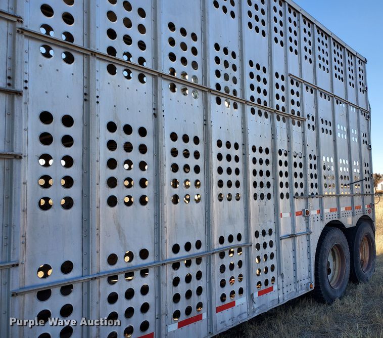 image for item HW9644 1988 Merritt livestock trailer