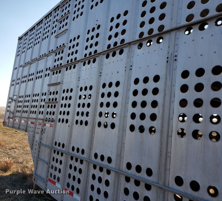 image for item HW9644 1988 Merritt livestock trailer