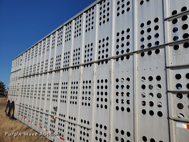 image for item HW9644 1988 Merritt livestock trailer