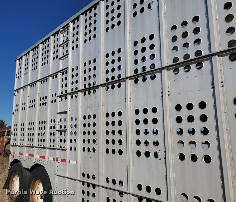 image for item HW9644 1988 Merritt livestock trailer