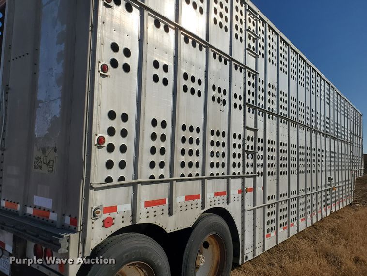 image for item HW9644 1988 Merritt livestock trailer