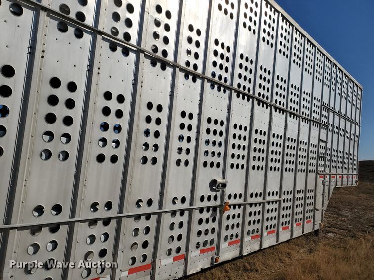 image for item HW9644 1988 Merritt livestock trailer