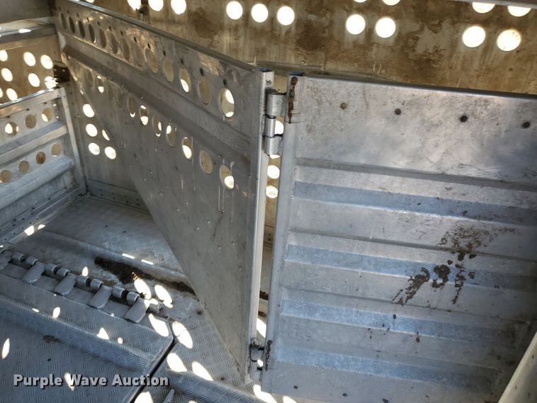 image for item HW9644 1988 Merritt livestock trailer