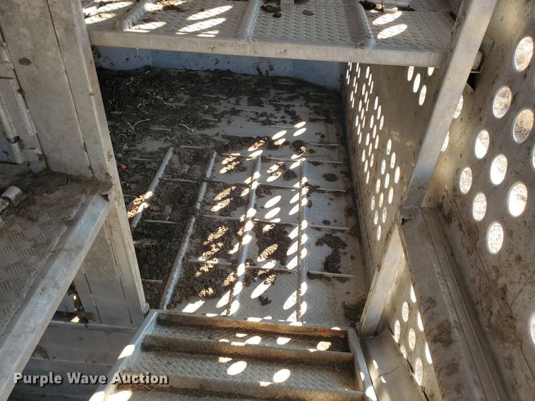 image for item HW9644 1988 Merritt livestock trailer