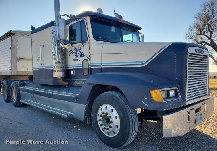 image for item HW9645 1995 Freightliner FLD120  semi truck