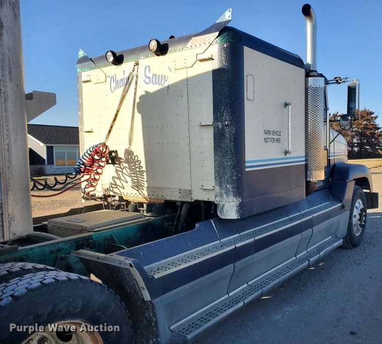 image for item HW9645 1995 Freightliner FLD120  semi truck