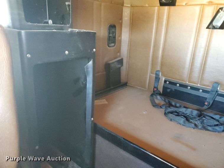 image for item HW9645 1995 Freightliner FLD120  semi truck