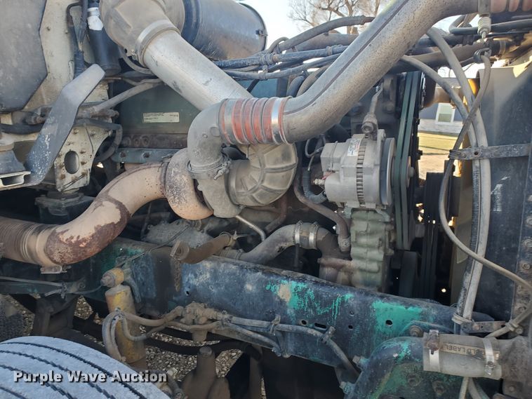 image for item HW9645 1995 Freightliner FLD120  semi truck