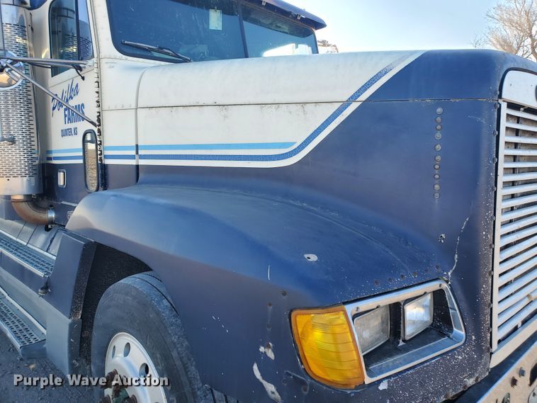 image for item HW9645 1995 Freightliner FLD120  semi truck