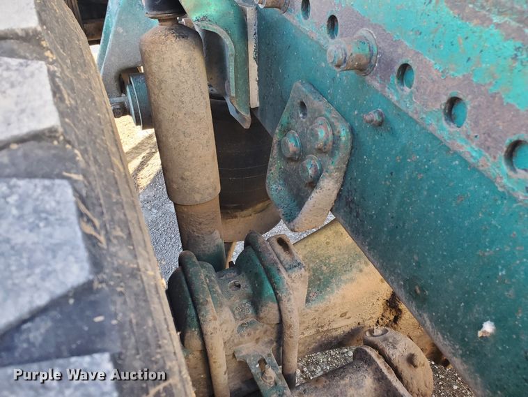 image for item HW9645 1995 Freightliner FLD120  semi truck