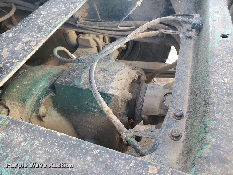 image for item HW9645 1995 Freightliner FLD120  semi truck