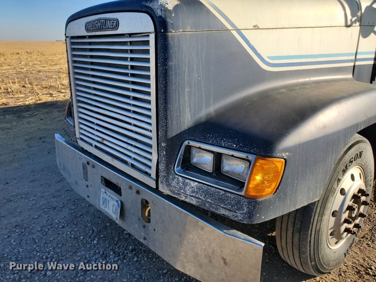 image for item HW9645 1995 Freightliner FLD120  semi truck