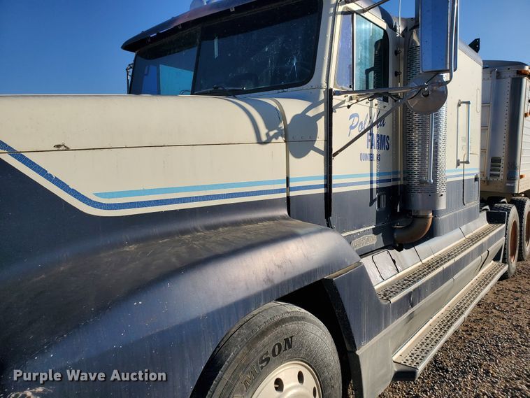 image for item HW9645 1995 Freightliner FLD120  semi truck