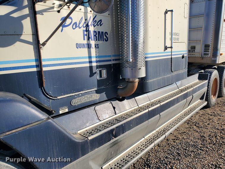 image for item HW9645 1995 Freightliner FLD120  semi truck