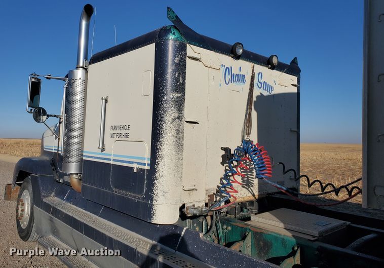 image for item HW9645 1995 Freightliner FLD120  semi truck