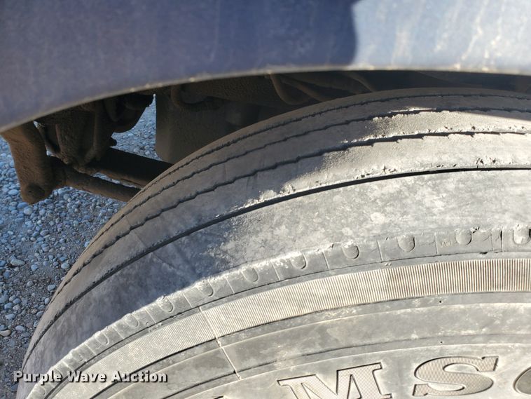 image for item HW9645 1995 Freightliner FLD120  semi truck