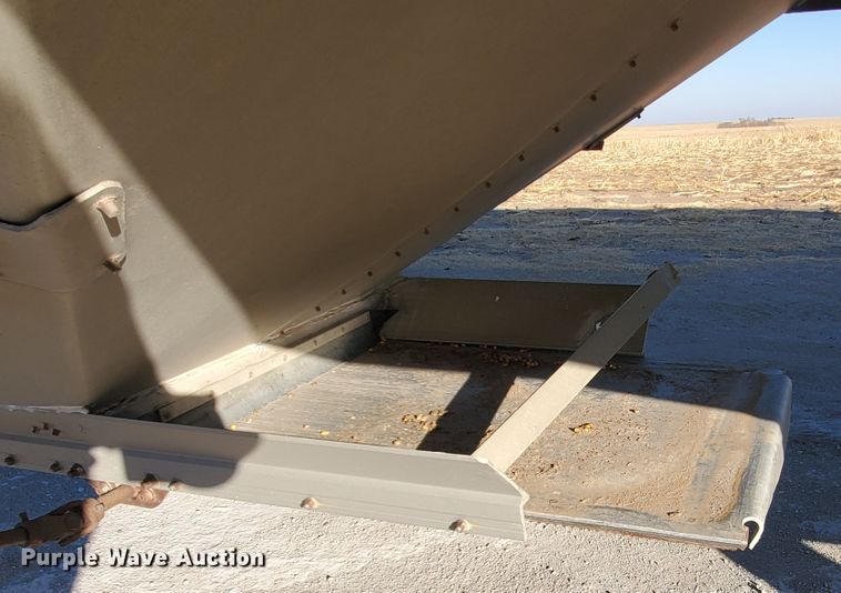 image for item HW9646 2004 Timpte Super Hopper double hopper bottom grain trailer